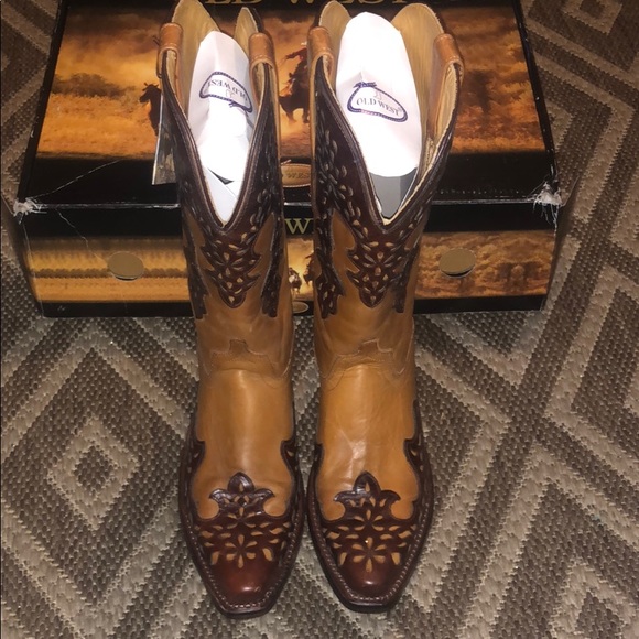 Old west boots - Picture 2 of 3